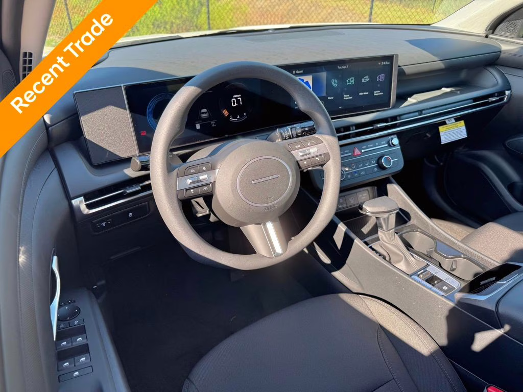 2026 White Pearl Hyundai Tucson SE FWD SUV