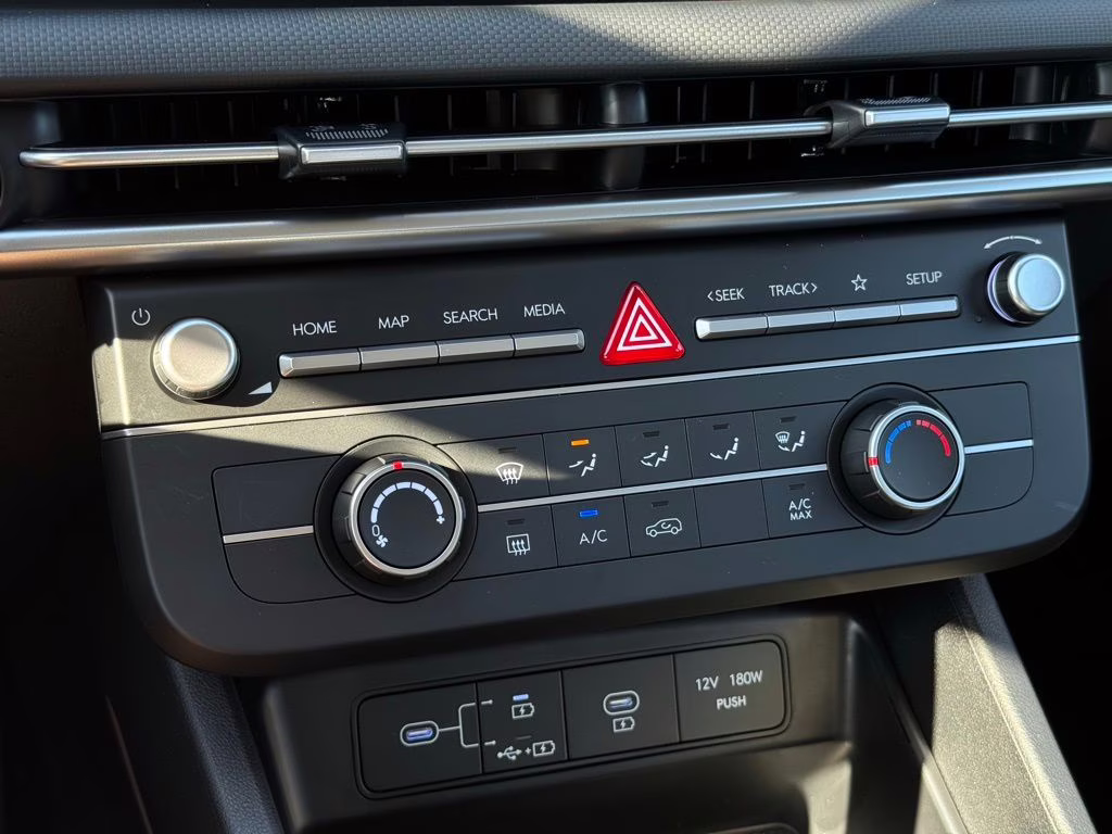 2026 White Pearl Hyundai Tucson SE FWD SUV