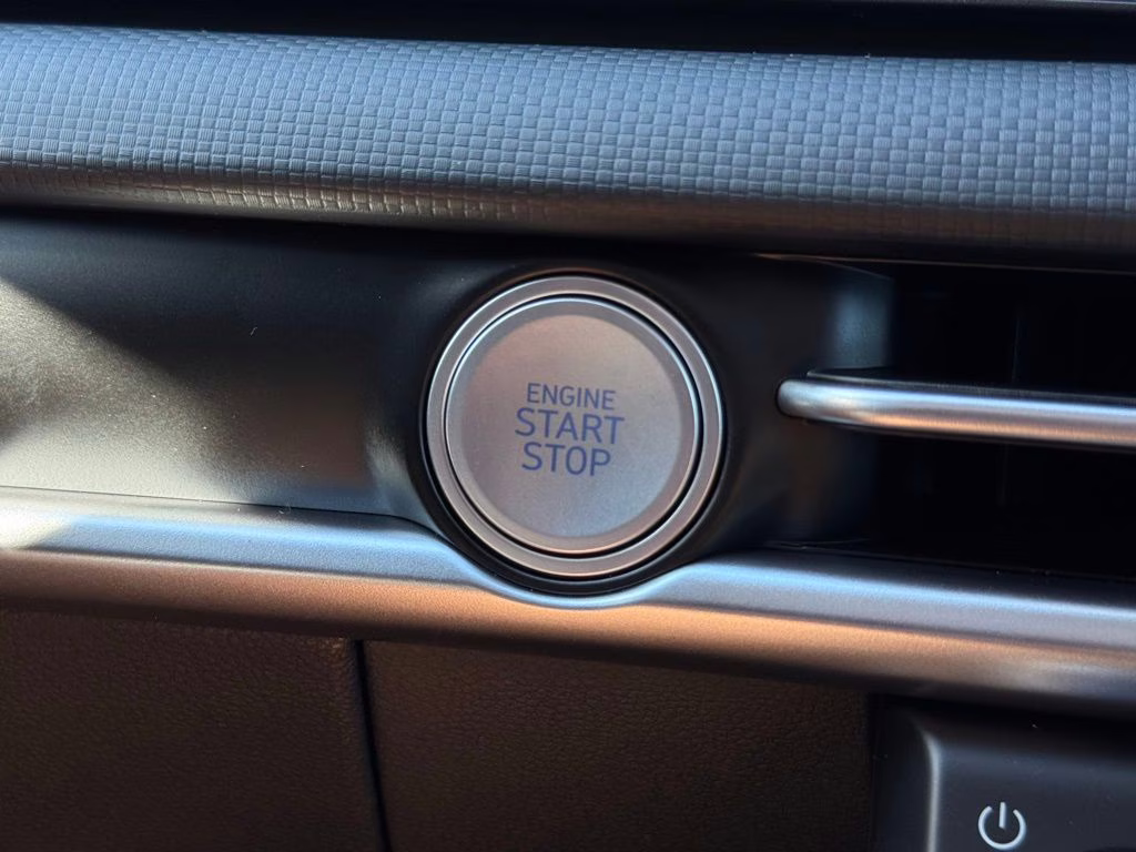 2026 White Pearl Hyundai Tucson SE FWD SUV