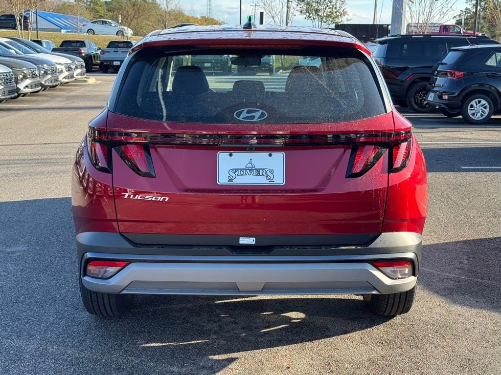 2026 Ultimate Red Hyundai Tucson SE FWD SUV