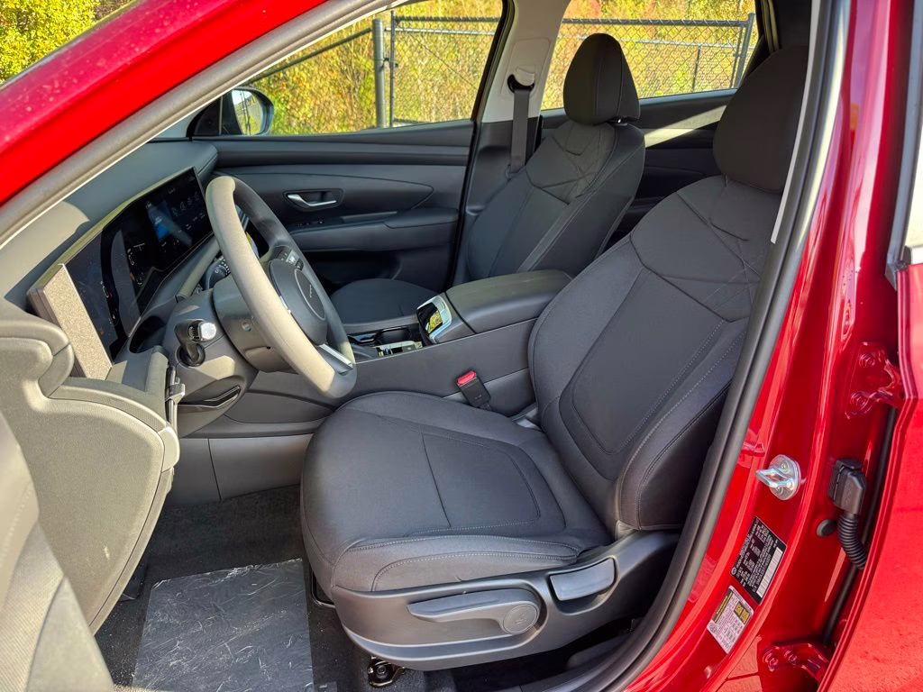 2026 Ultimate Red Hyundai Tucson SE FWD SUV