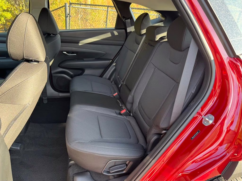 2026 Ultimate Red Hyundai Tucson SE FWD SUV
