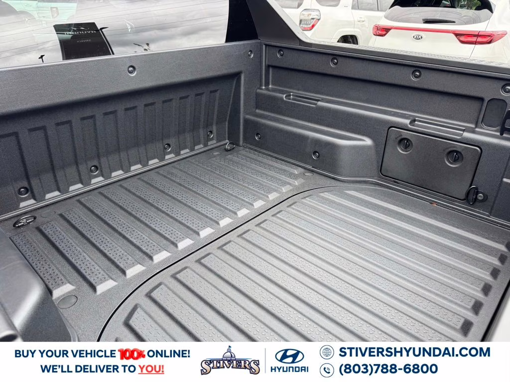 2026 Atlas White Hyundai Santa Cruz SEL FWD Truck