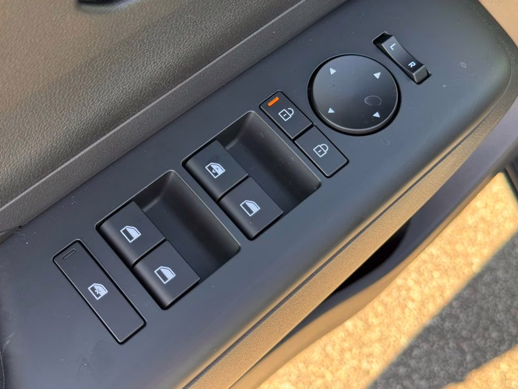 2026 Ecotronic Gray Pearl Hyundai Kona SE FWD SUV