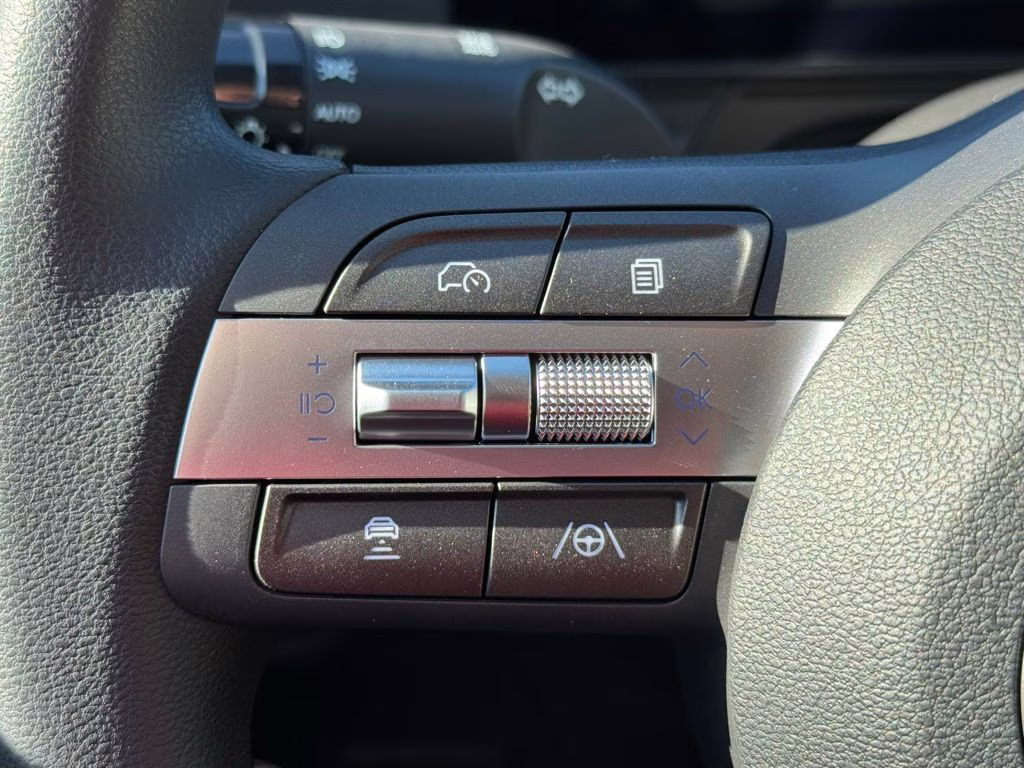 2026 Ecotronic Gray Pearl Hyundai Kona SE FWD SUV