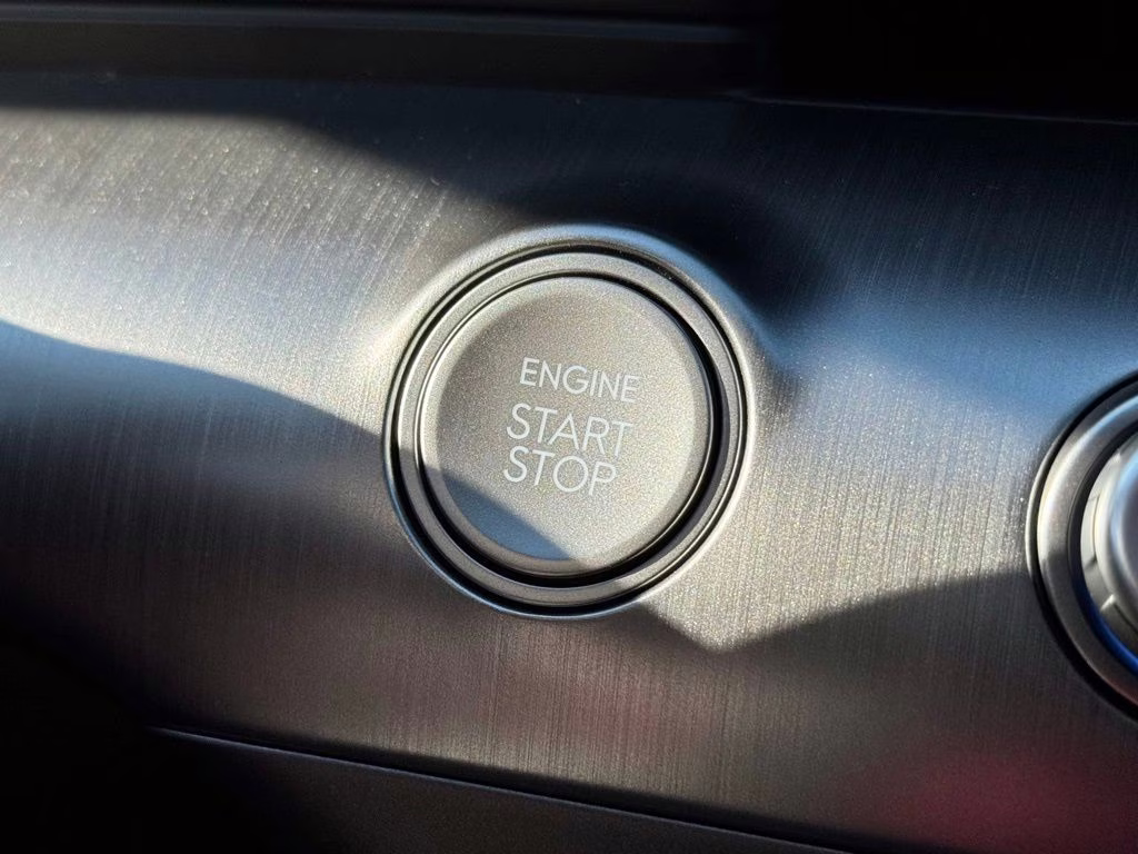 2026 Ecotronic Gray Pearl Hyundai Kona SE FWD SUV