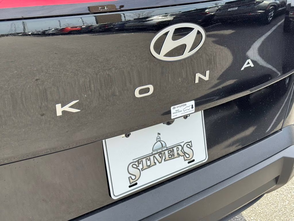 2026 Abyss Black Pearl Hyundai Kona SE FWD SUV