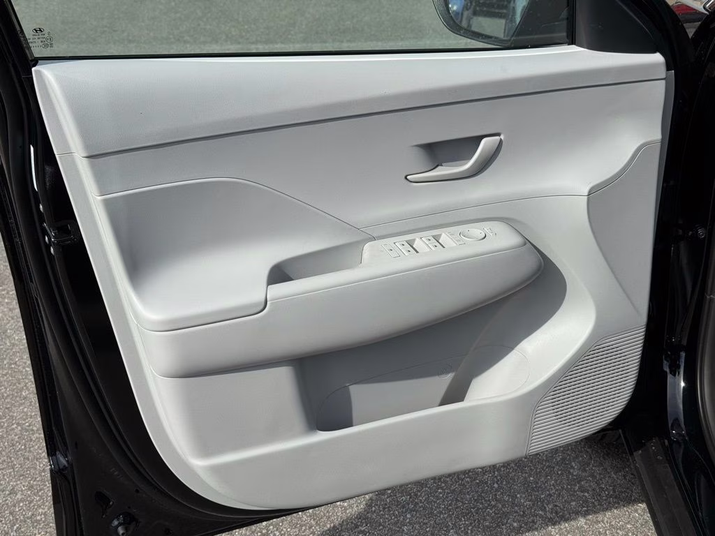 2026 Abyss Black Pearl Hyundai Kona SE FWD SUV