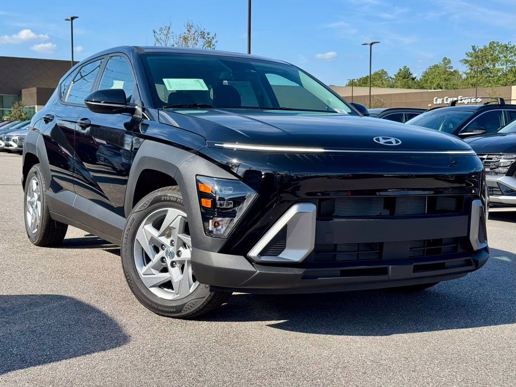 2026 Abyss Black Pearl Hyundai Kona SE FWD SUV