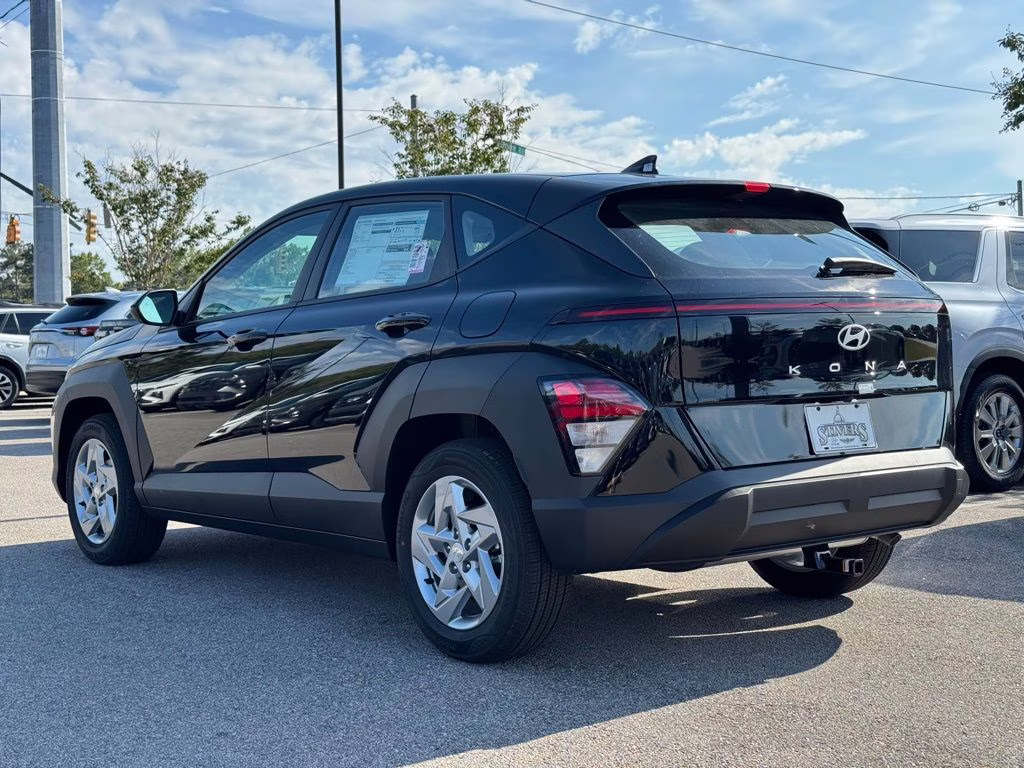 2026 Abyss Black Pearl Hyundai Kona SE FWD SUV