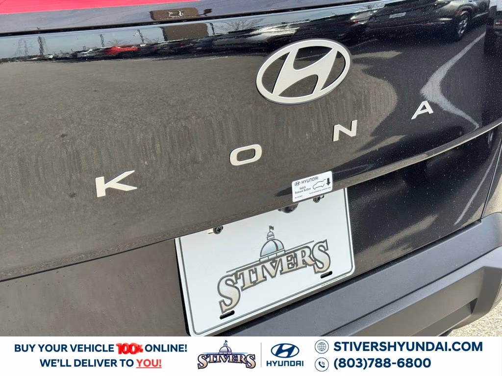 2026 Abyss Black Pearl Hyundai Kona SE FWD SUV