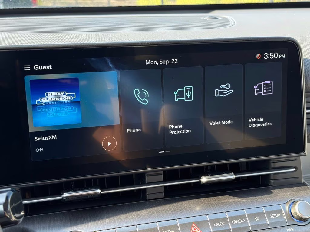 2026 Abyss Black Pearl Hyundai Kona SE FWD SUV