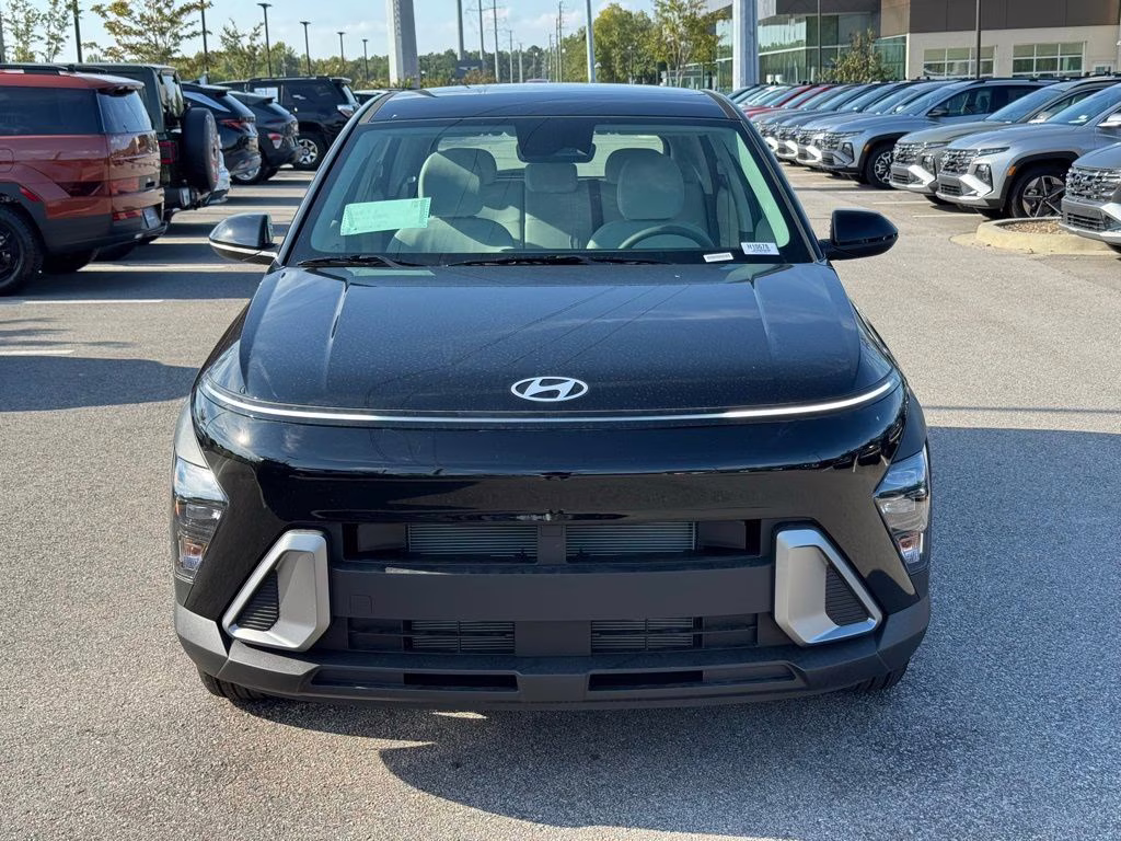 2026 Abyss Black Pearl Hyundai Kona SE FWD SUV
