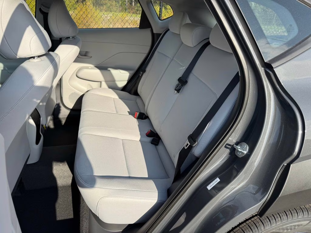 2026 Ecotronic Gray Pearl Hyundai Kona SE FWD SUV