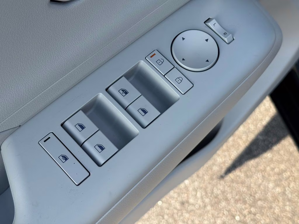 2026 Ecotronic Gray Pearl Hyundai Kona SE FWD SUV