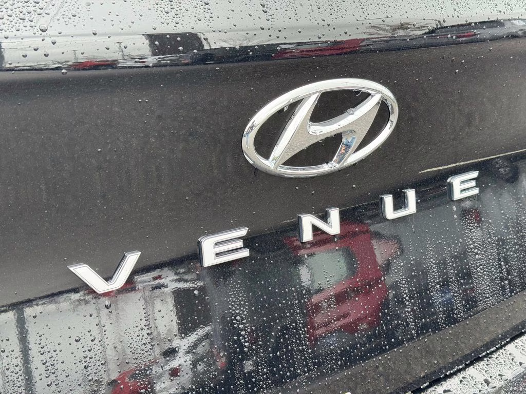 2026 Onyx Black Hyundai Venue SE FWD SUV