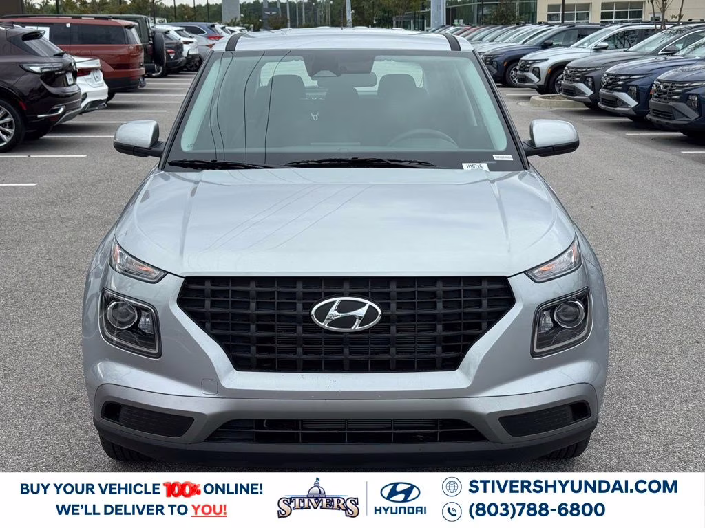 2026 Shimmering Silver Hyundai Venue SE FWD SUV