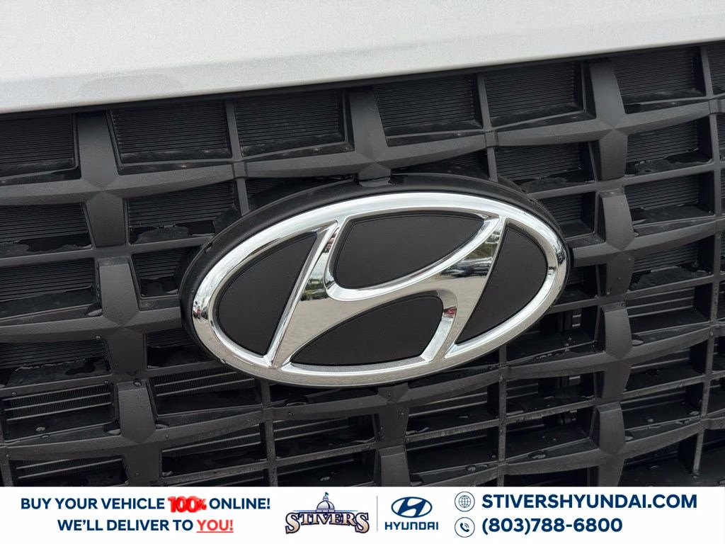 2026 Shimmering Silver Hyundai Venue SE FWD SUV