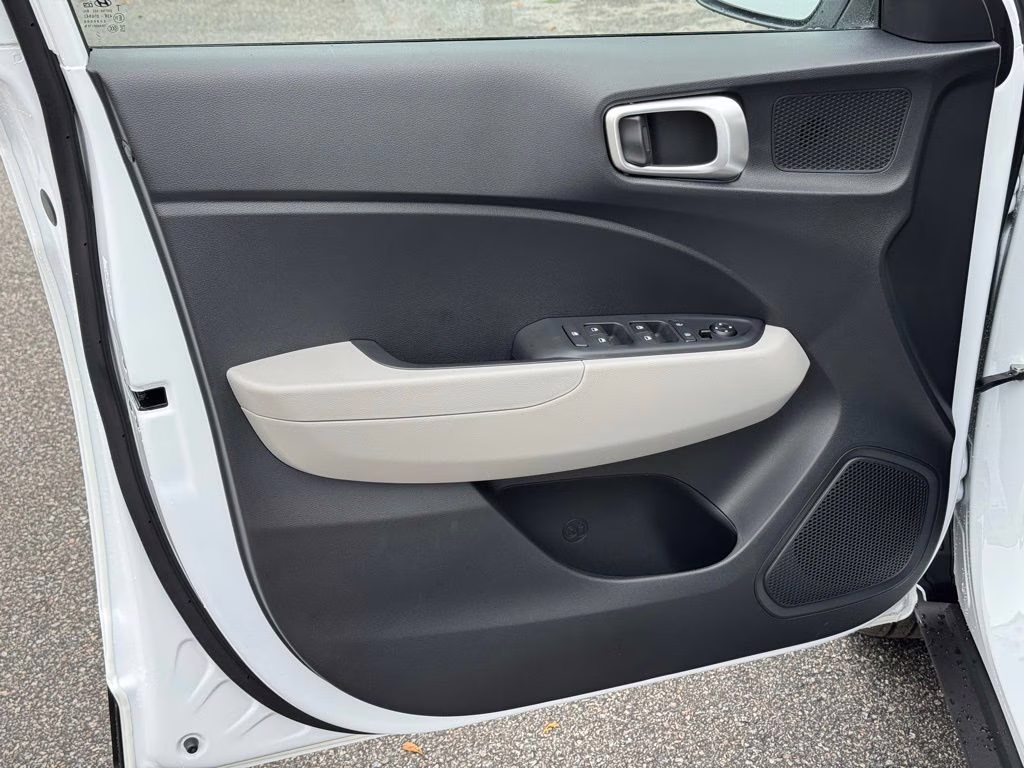 2026 Lunar White Hyundai Venue SEL FWD SUV