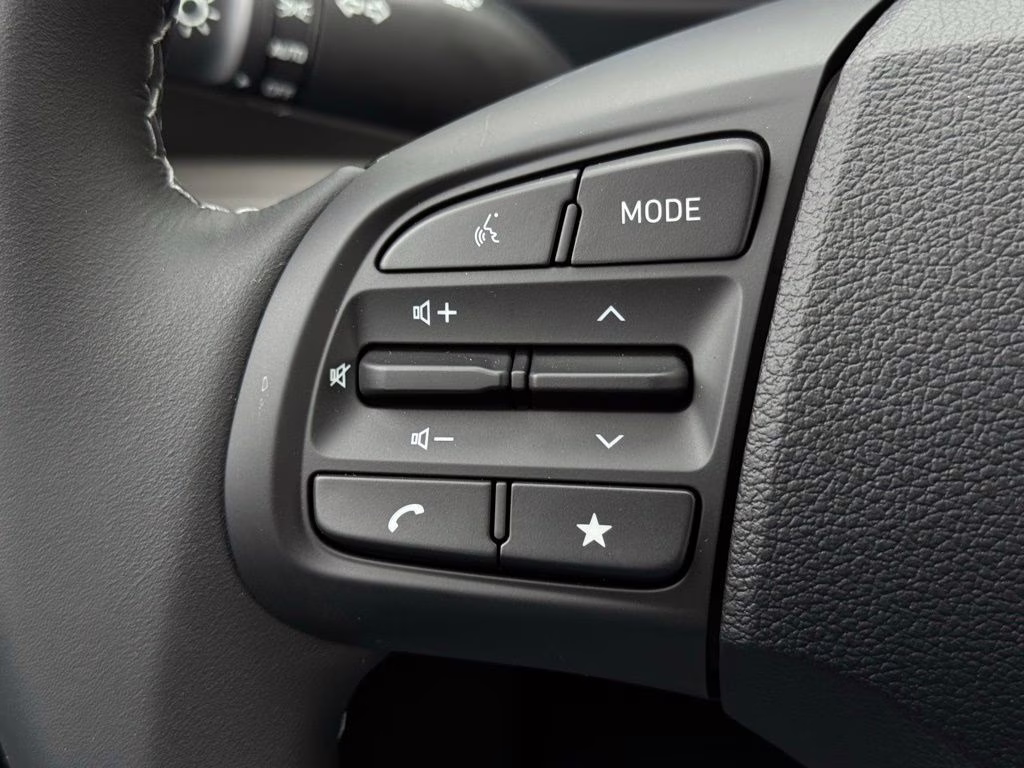 2026 Lunar White Hyundai Venue SEL FWD SUV