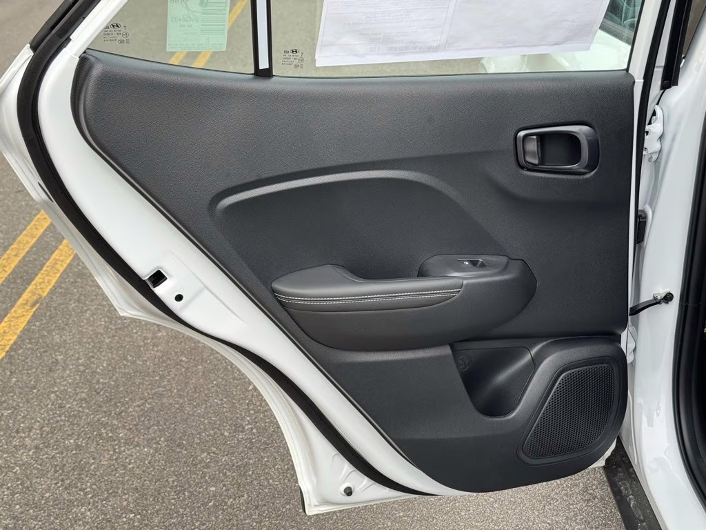 2026 Lunar White w/Black Roof Hyundai Venue SEL FWD SUV