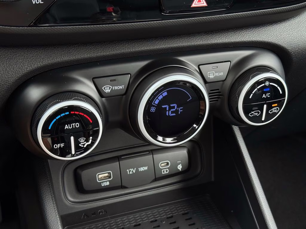 2026 Lunar White w/Black Roof Hyundai Venue SEL FWD SUV