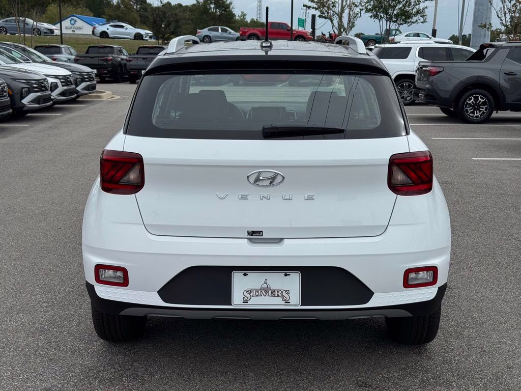 2026 Lunar White w/Black Roof Hyundai Venue SEL FWD SUV