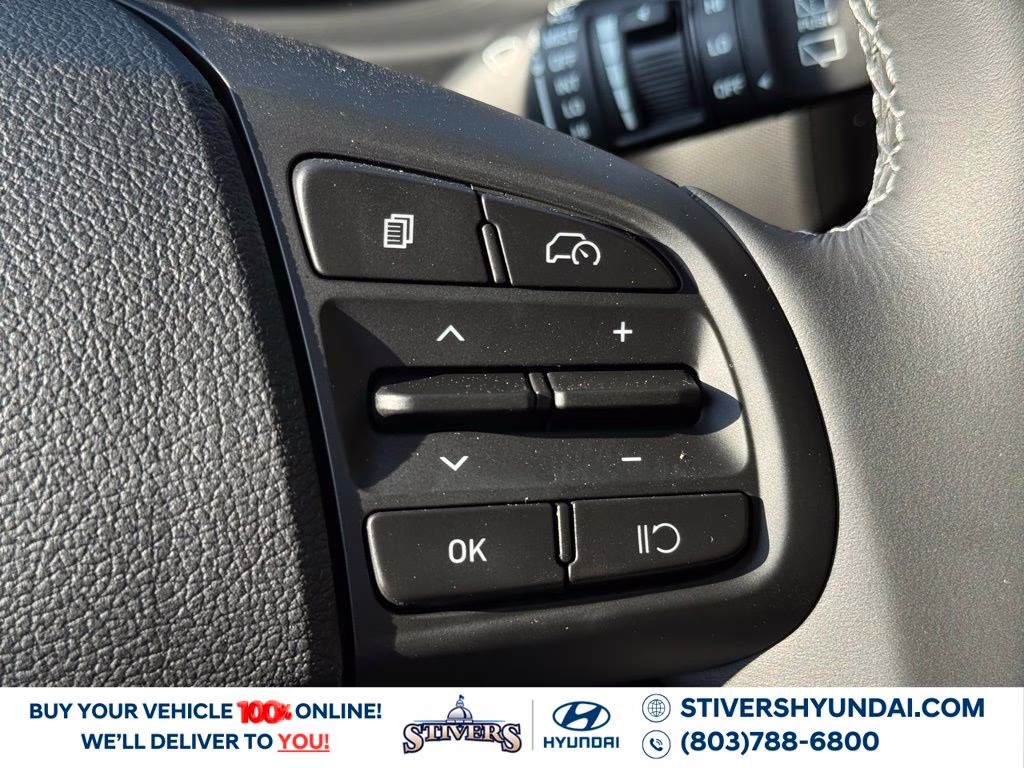 2026 Lunar White Hyundai Venue SEL FWD SUV