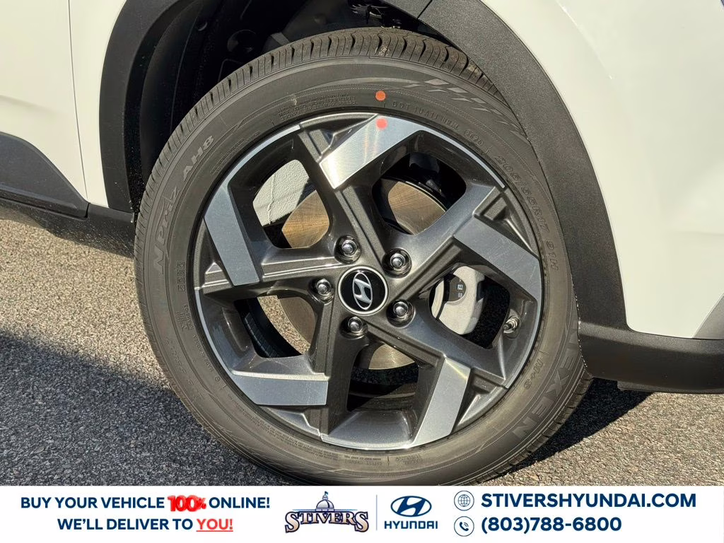 2026 Lunar White Hyundai Venue SEL FWD SUV