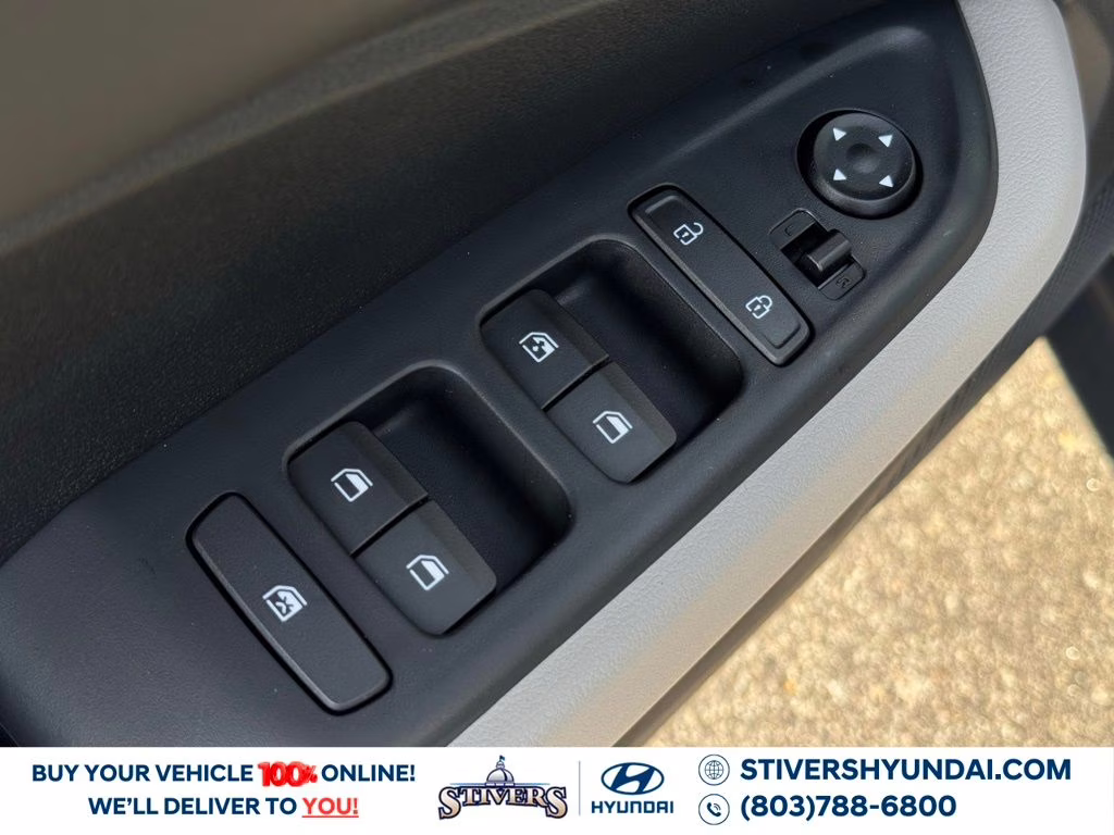 2026 Shimmering Silver Hyundai Venue SEL FWD SUV