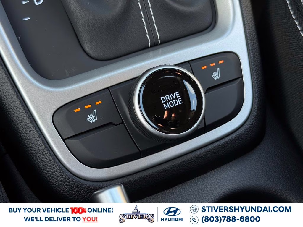 2026 Shimmering Silver Hyundai Venue SEL FWD SUV