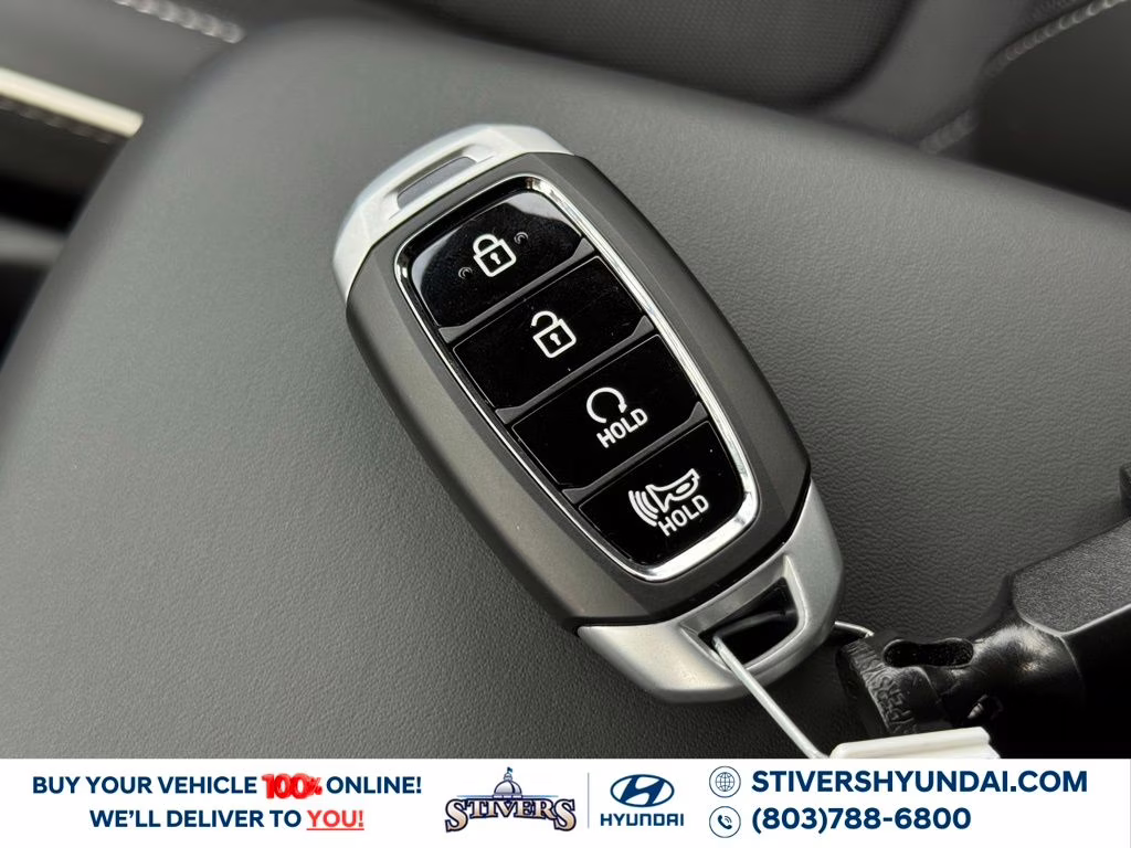 2026 Lunar White w/Black Roof Hyundai Venue SEL FWD SUV