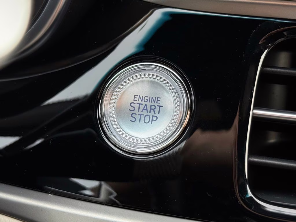 2026 Makalu Gray Genesis G70 2.5T RWD Sedan