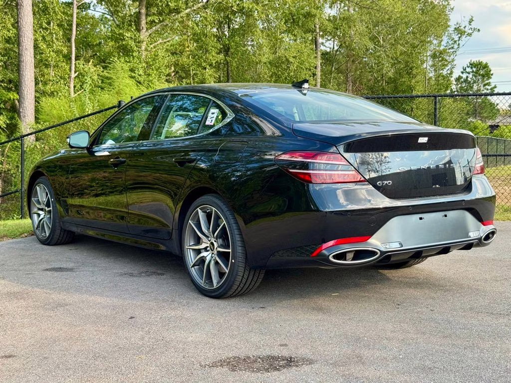 2026 Vik Black Genesis G70 2.5T Prestige RWD Sedan