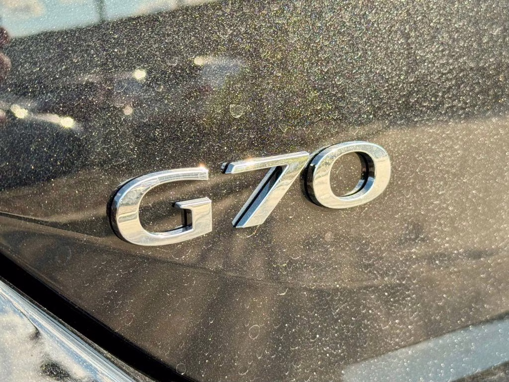 2026 Vik Black Genesis G70 2.5T Prestige RWD Sedan