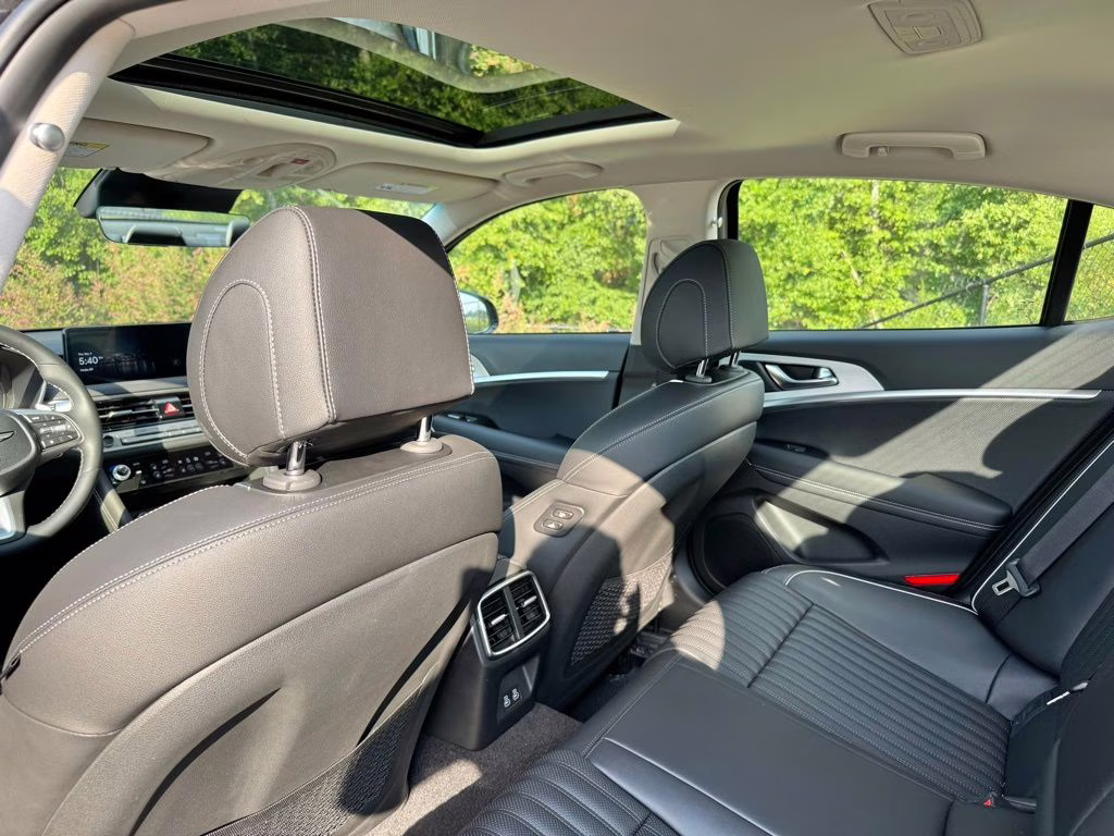 2026 Vik Black Genesis G70 2.5T Prestige RWD Sedan