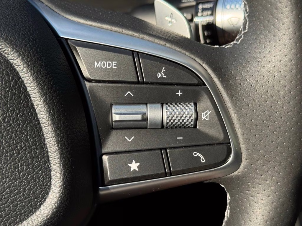 2026 Vik Black Genesis G70 2.5T Prestige RWD Sedan