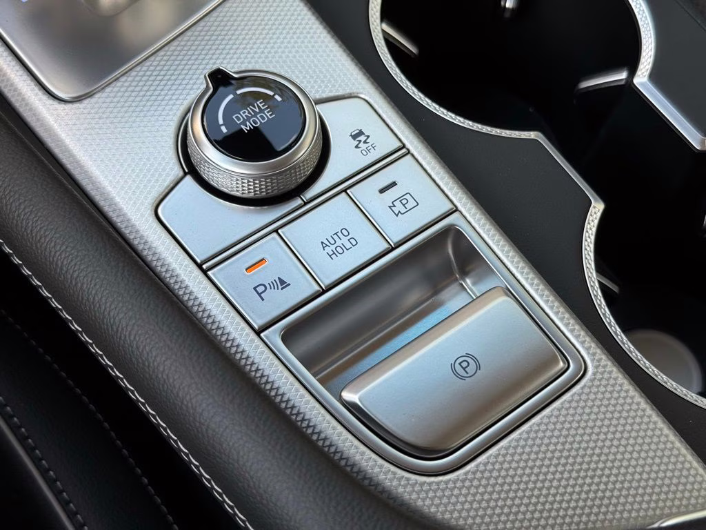 2026 Vik Black Genesis G70 2.5T Prestige RWD Sedan