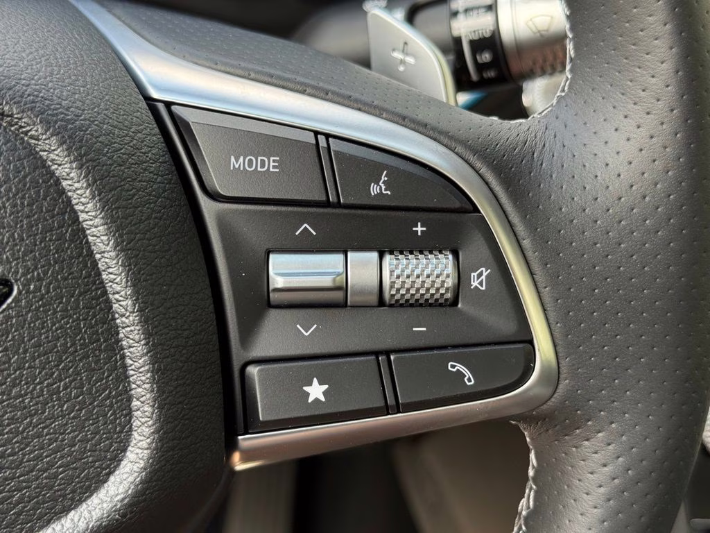 2026 Uyuni White Genesis G70 2.5T Prestige RWD Sedan