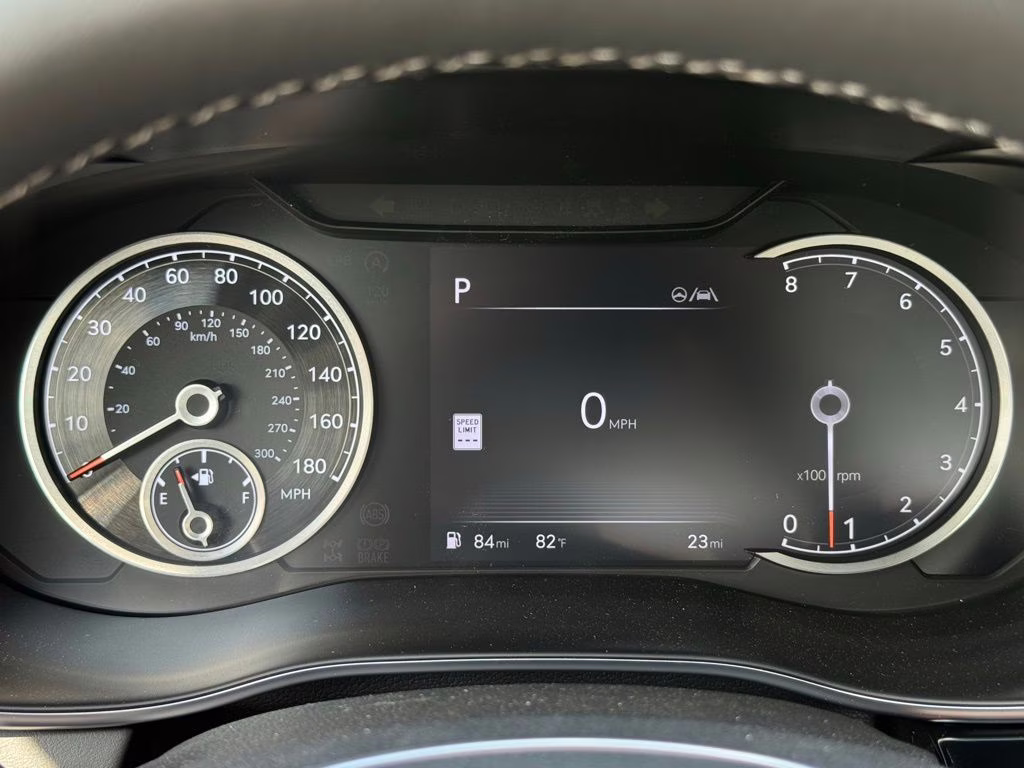 2026 Uyuni White Genesis G70 2.5T Prestige RWD Sedan