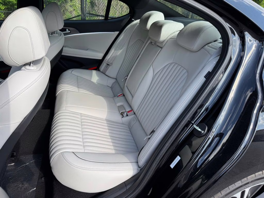 2025 Vik Black Genesis G70 2.5T Sport Prestige RWD Sedan