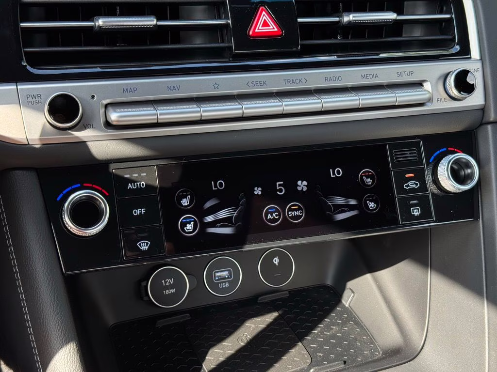 2025 Vik Black Genesis G70 2.5T Sport Prestige RWD Sedan