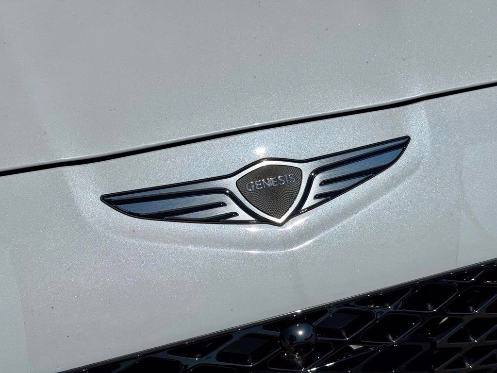 2026 Uyuni White Genesis G70 2.5T Prestige AWD Sedan