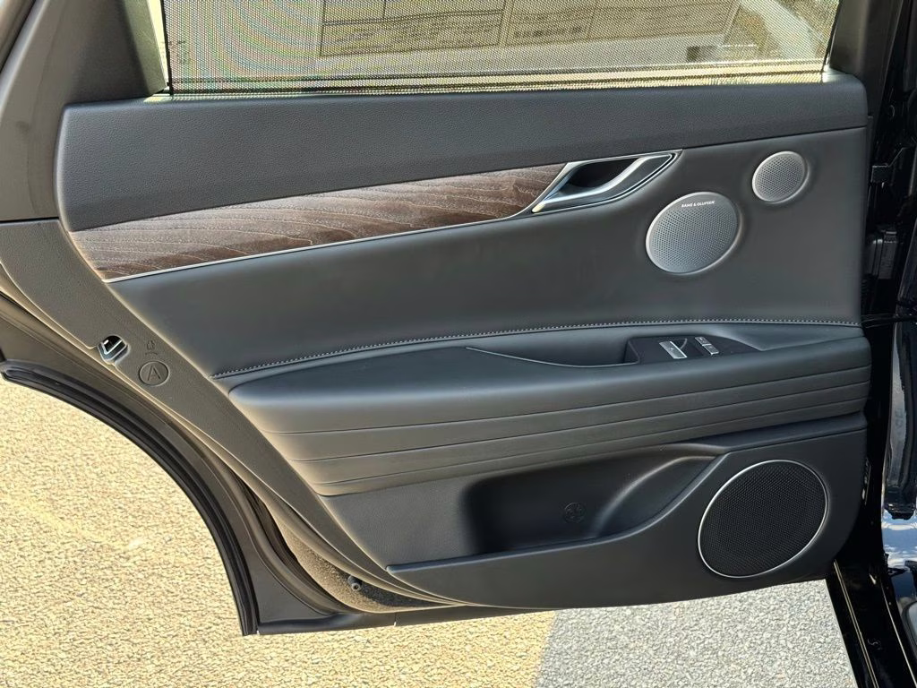 2026 Vik Black Genesis G80 2.5T Advanced AWD Sedan