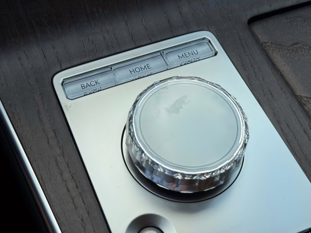 2026 Vik Black Genesis G80 2.5T Advanced AWD Sedan