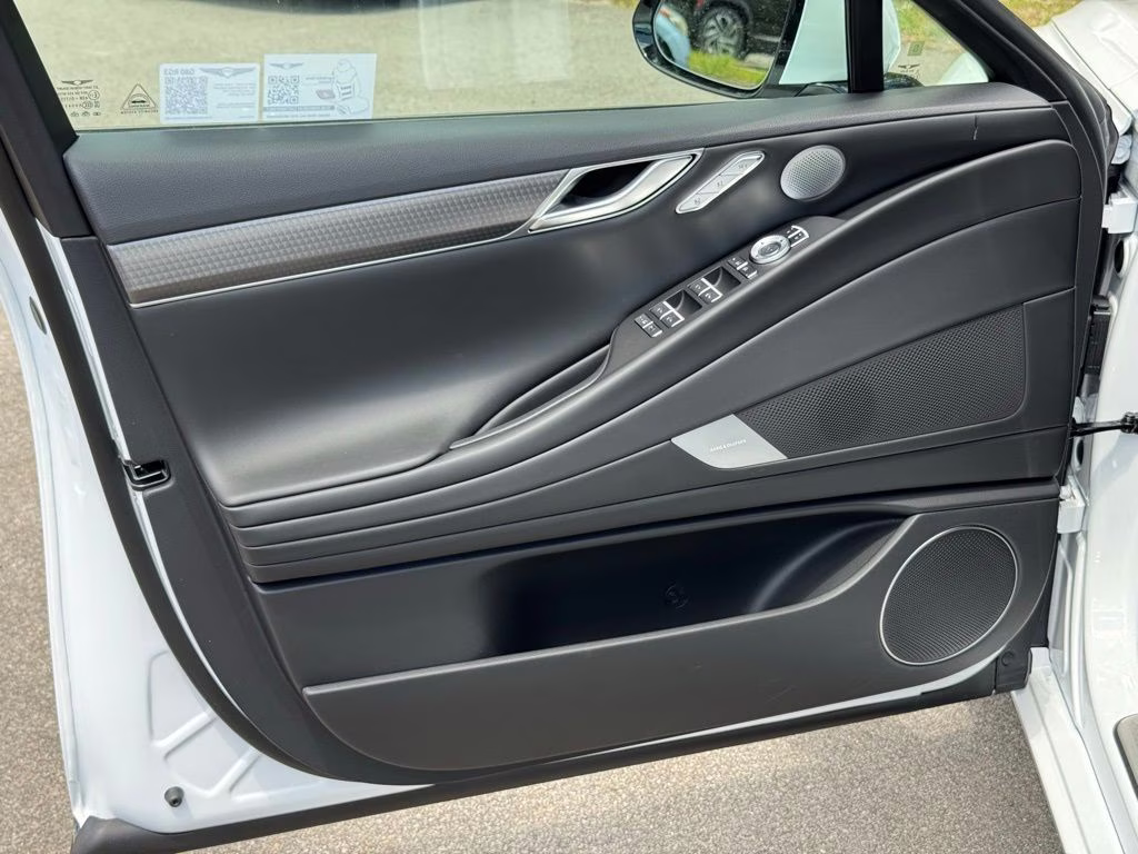 2025 Uyuni White Genesis G80 2.5T AWD Sedan