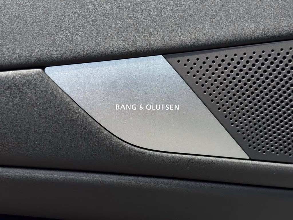 2025 Uyuni White Genesis G80 2.5T AWD Sedan