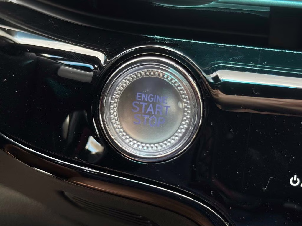 2025 Uyuni White Genesis G80 2.5T AWD Sedan