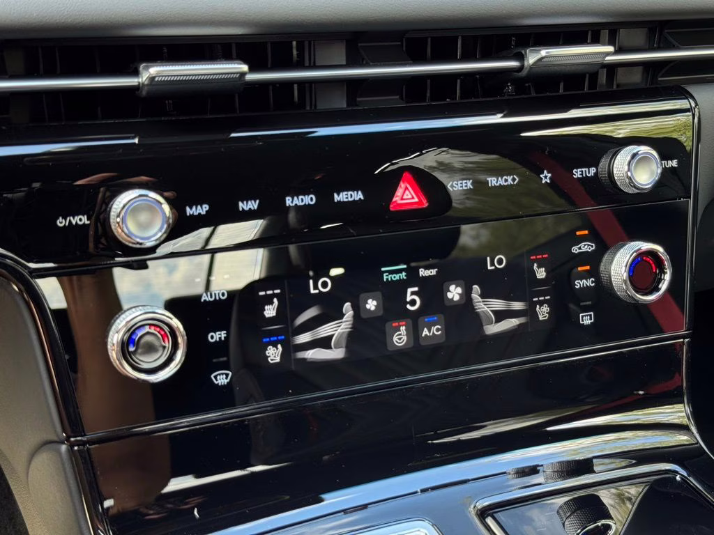 2026 Uyuni White Genesis G80 2.5T Sport Prestige AWD Sedan