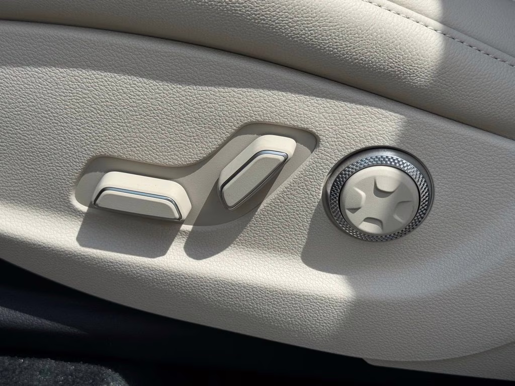 2026 Makalu Gray Genesis GV80 2.5T Advanced AWD SUV